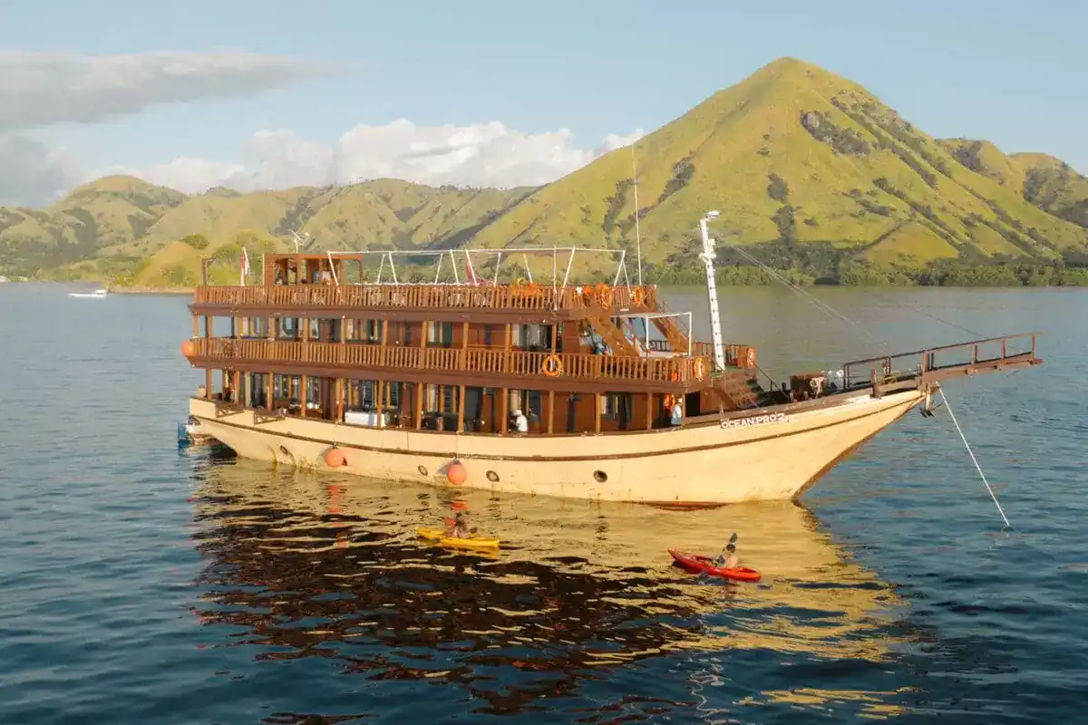Cruise Exterior