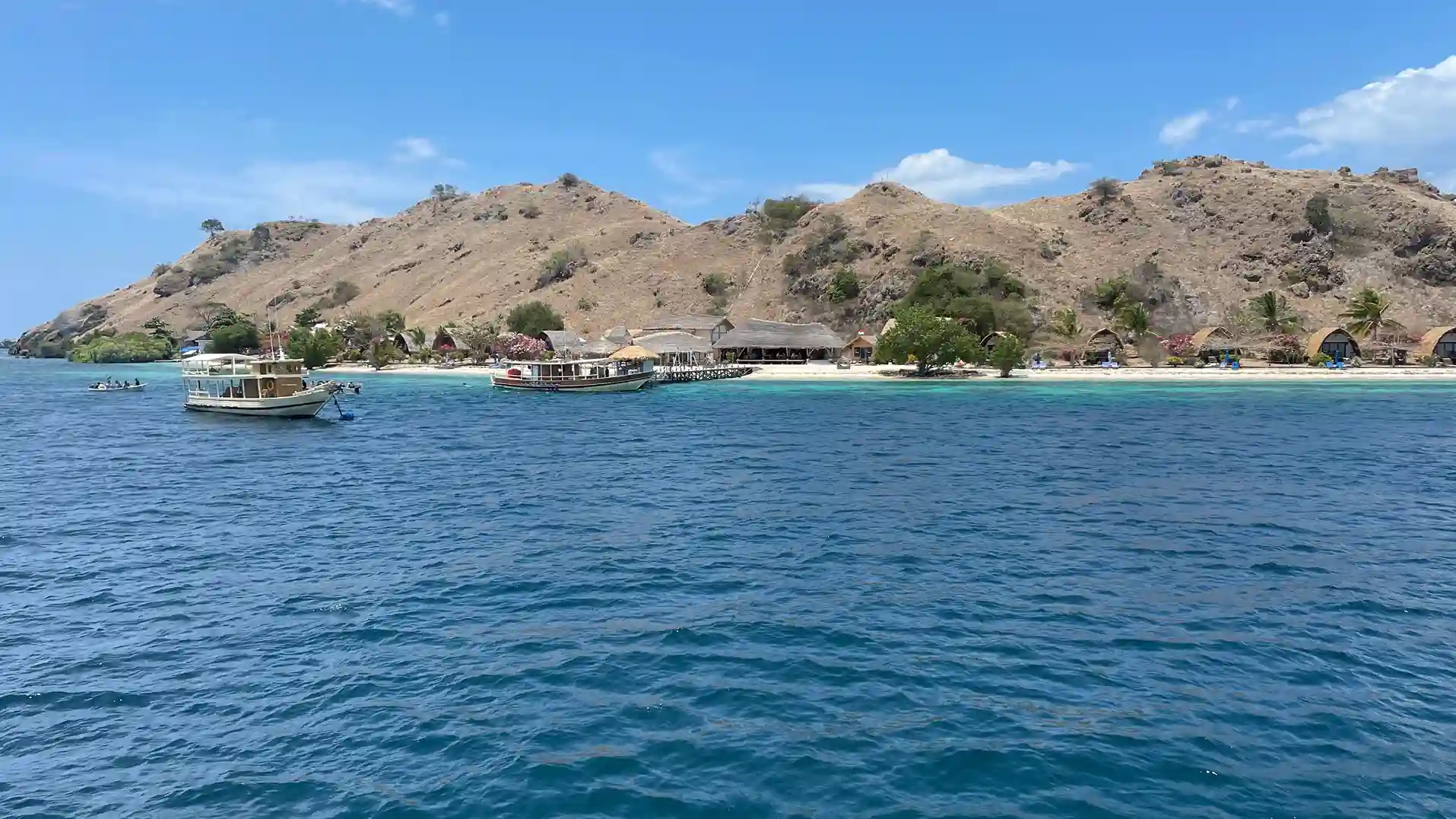 Komodo Helicopter Tour